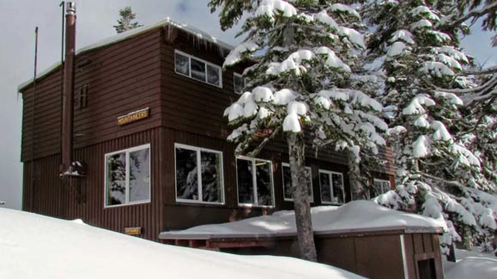 Baker Lodge backcountry hut photo