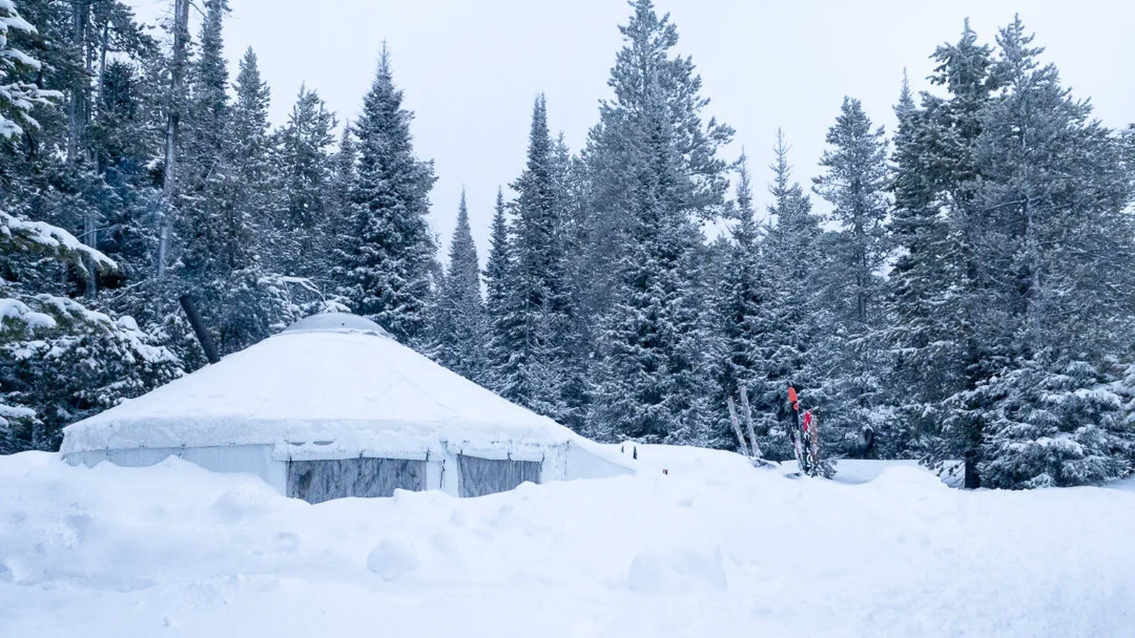 Commissary Ridge Yurt backcountry hut photo