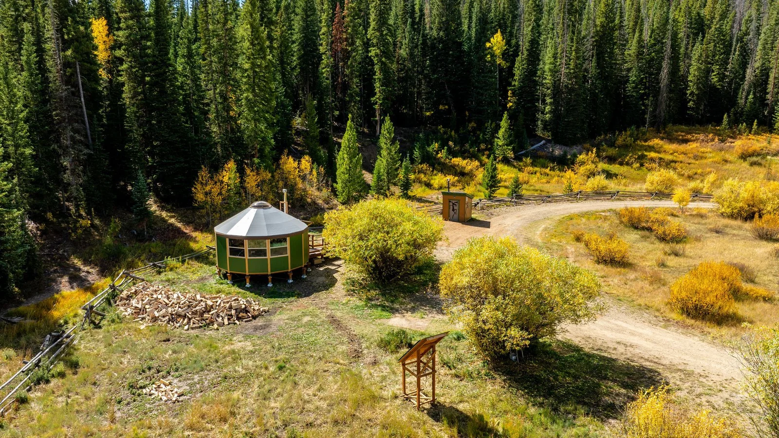 Dancing Moose Yurt backcountry hut photo