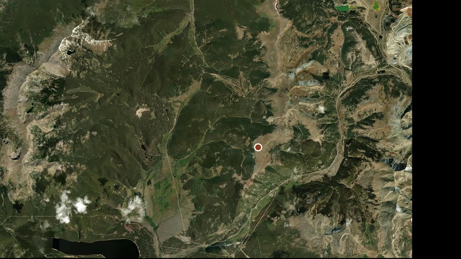 Satellite view of the area around Emmelyn Hut