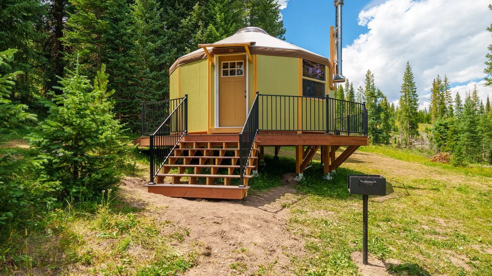 Grass Creek Yurt backcountry hut photo