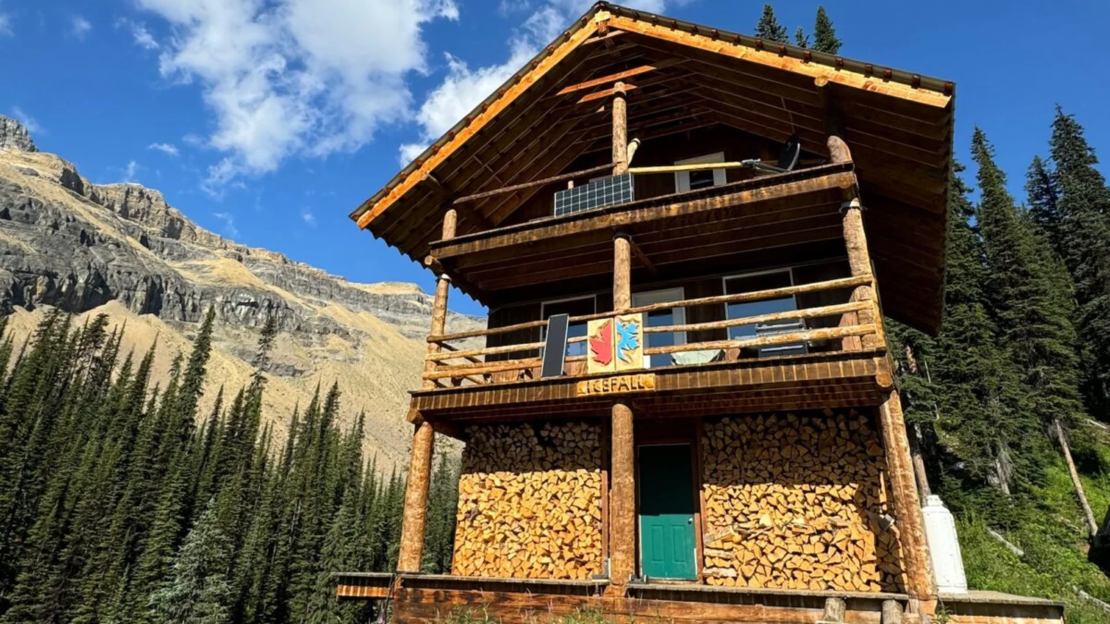 Icefall Lodge backcountry hut photo