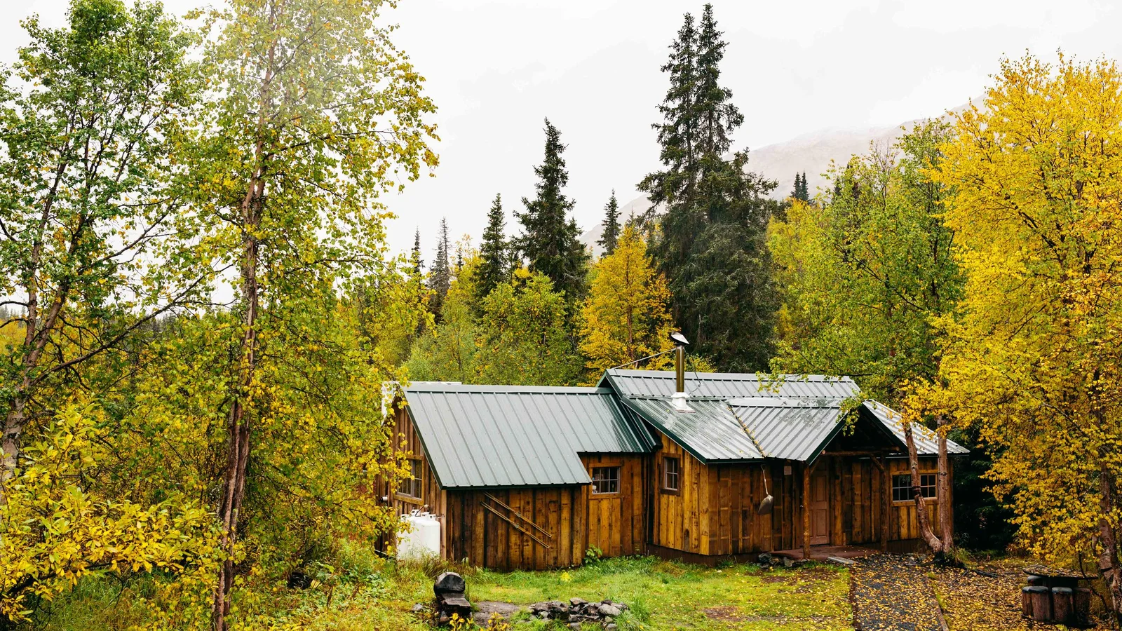Manitoba Cabin backcountry hut photo