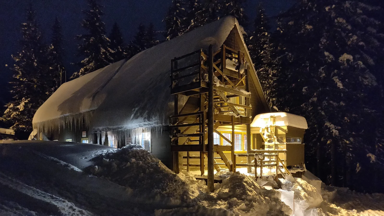 Meany Lodge backcountry hut photo