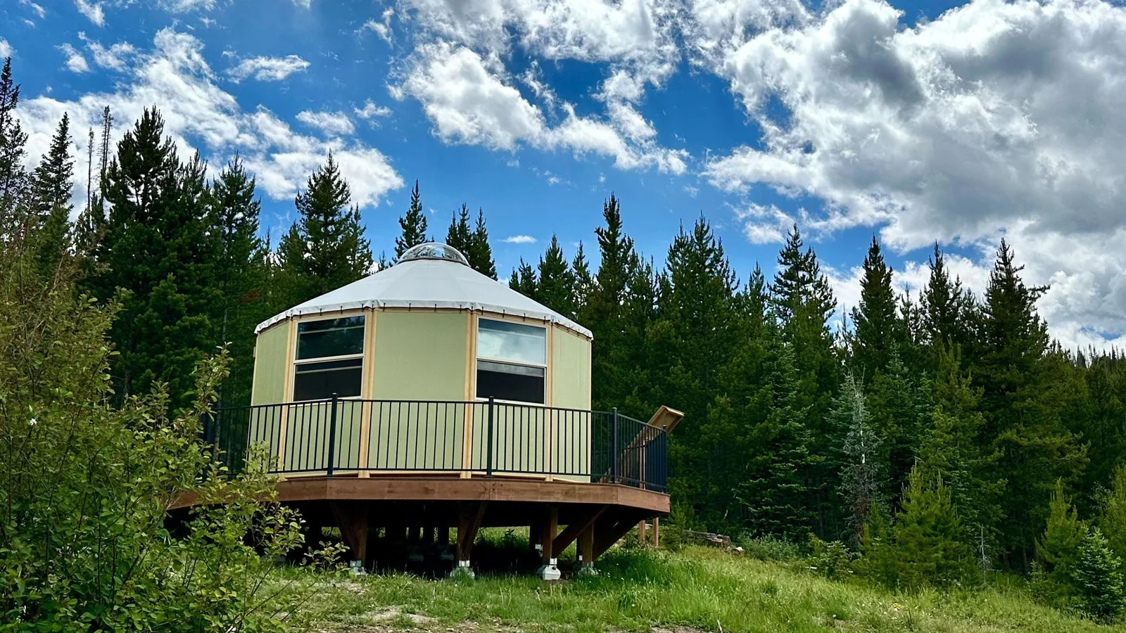 Medicine Bow Yurt backcountry hut photo