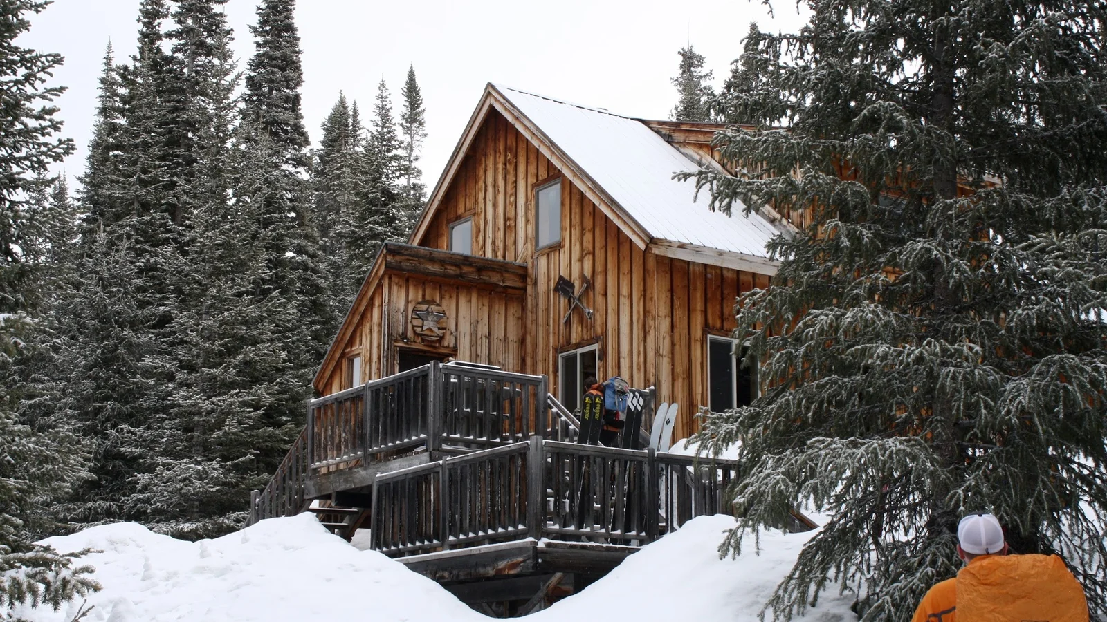Polar Star Inn backcountry hut photo
