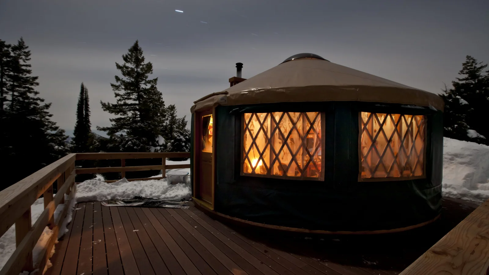 Stargaze Yurt backcountry hut photo